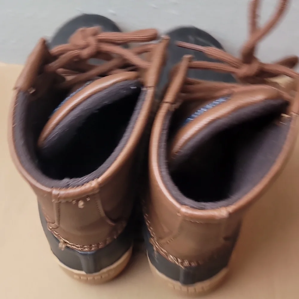Sperry Kids Tan and Black Port Boots Size 1